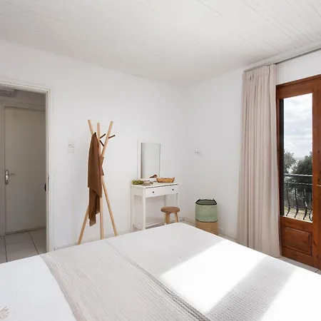 Acroterra - Easy Living * Aliki (Thasos)
