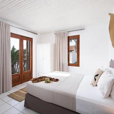 Acroterra - Easy Living Apartmanhotel