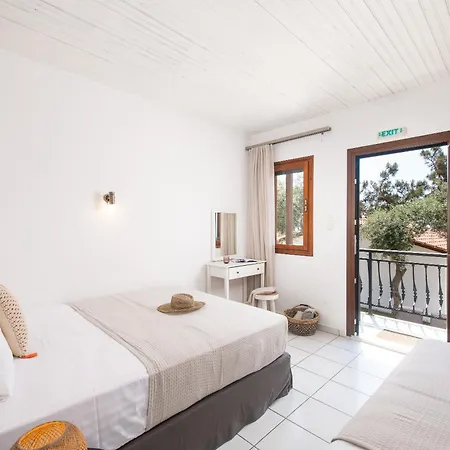 Acroterra - Easy Living Apartmanhotel Alikí