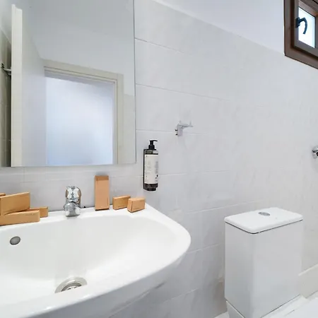 Acroterra - Easy Living