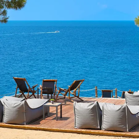 Acroterra - Easy Living Apartahotel