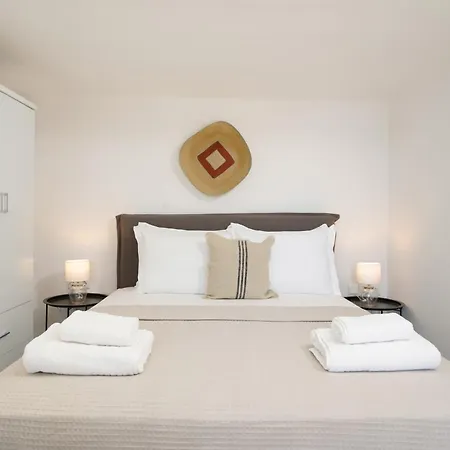 Apartahotel Acroterra - Easy Living