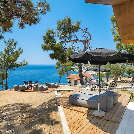 Acroterra - Easy Living Apartmanhotel 3*