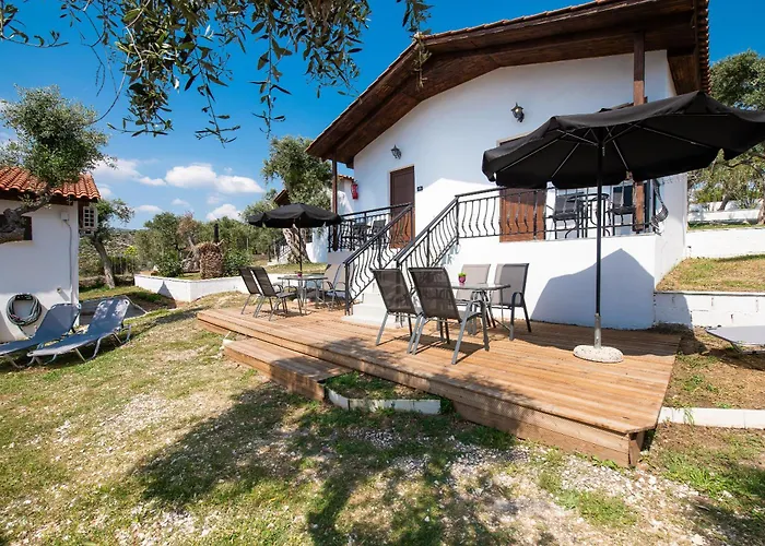 Acroterra - Easy Living Alikí