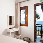 Acroterra - Easy Living 3*