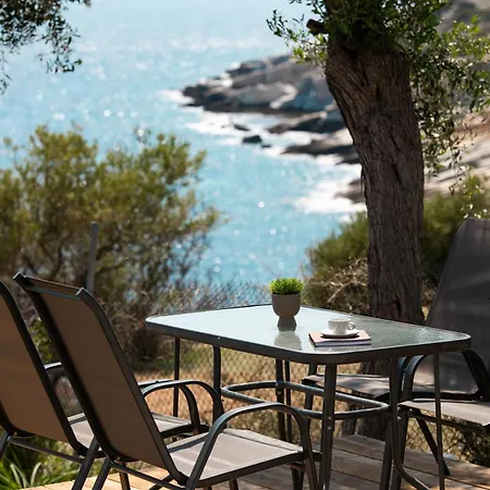 Acroterra - Easy Living Lägenhetshotell Alikí