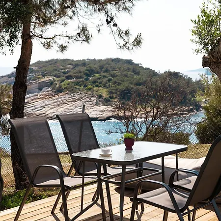 Acroterra - Easy Living 3*