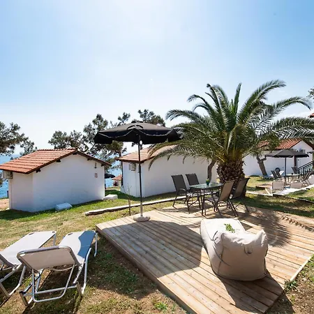 Acroterra - Easy Living 3*