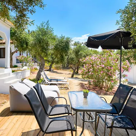 Acroterra - Easy Living Hotel de apartamente Alikí