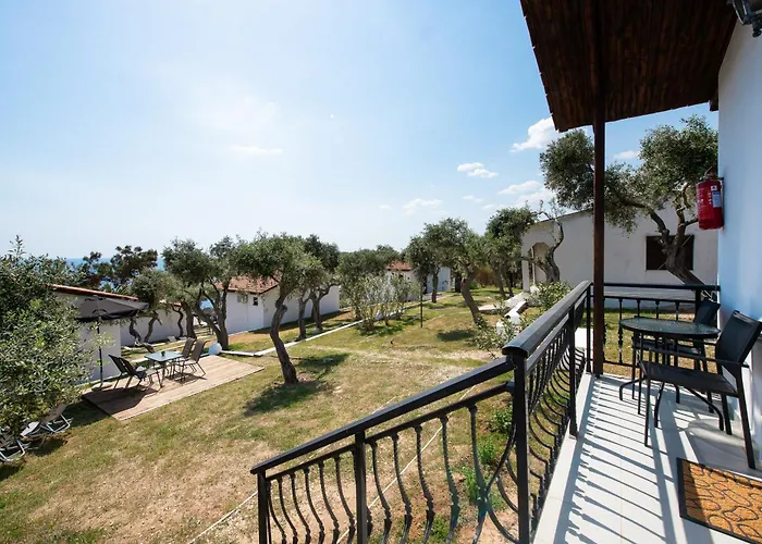 Acroterra - Easy Living Aparthotel Alikí