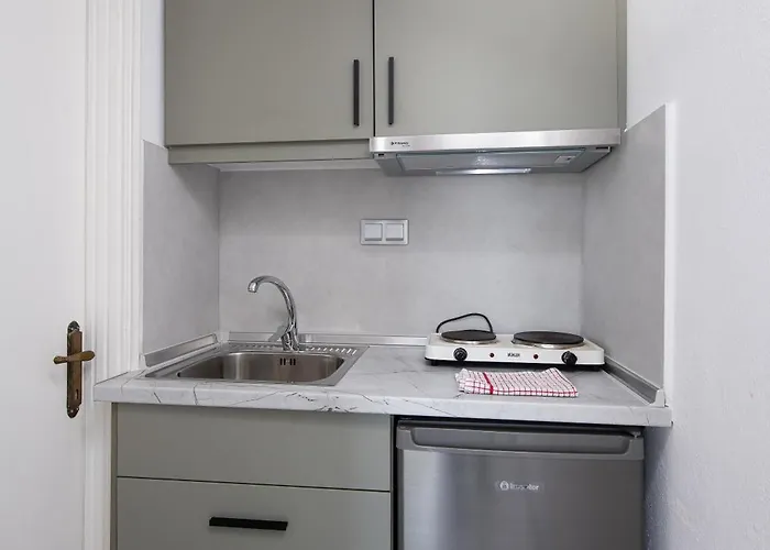 Acroterra - Easy Living